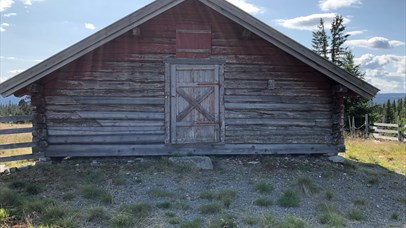 Hay barn by the Øyungen lake