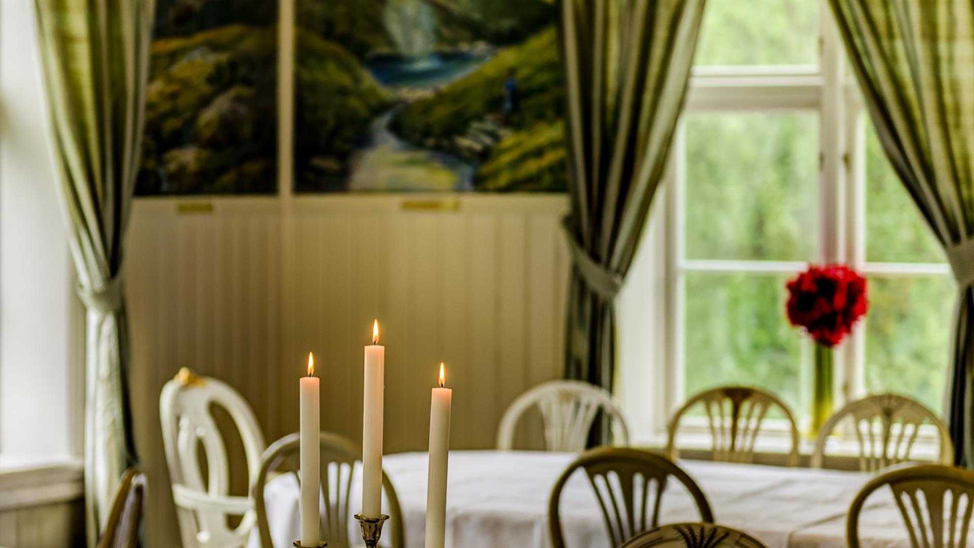 Fra spisesalen på Dale-Gudbrands Gard
