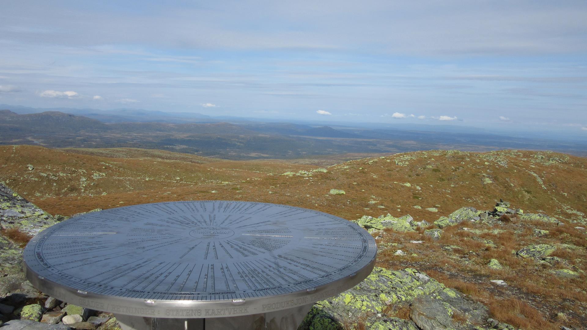 Skyteskiva på Spåtindtoppen