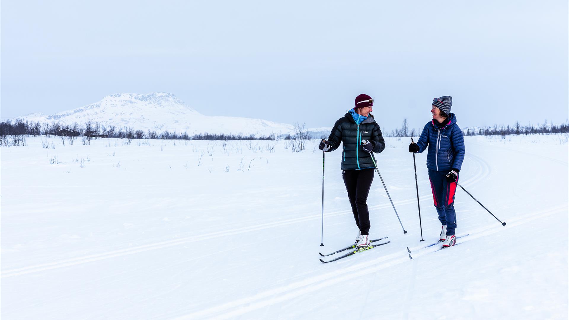 Women's Alpine skis hire