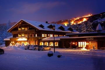 Hunderfossen Hotel & Resort in winter