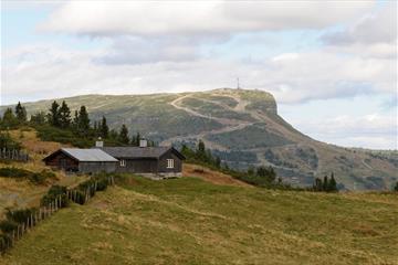 Vandring på Skeikampen i flott natur. 35 minutter fra Lillehammer.