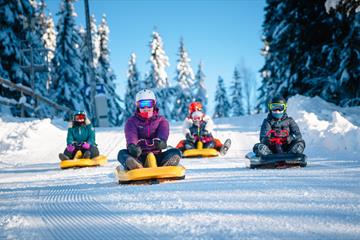 Tobogganing in Kanthaugen Lillehammer