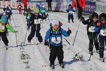 Glade barn på BarneBirken