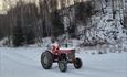 Nissen ankom Skyttermoen mes traktor i 2024