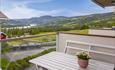 Leilighetene har egen terrasse