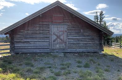 Hay barn by the Øyungen lake