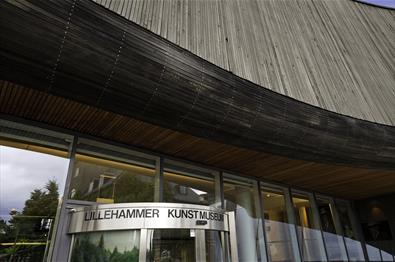 The entrance at Lillehammer Art Museum