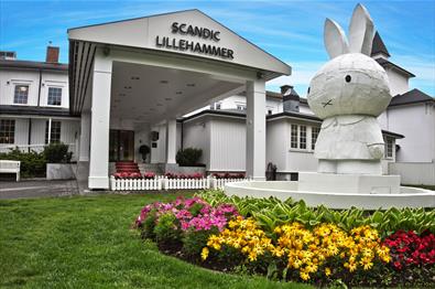 The entrance at Scandic Lillehammer Hotel