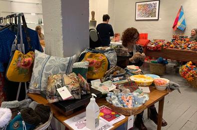 Håndarbeid på Fabrikken