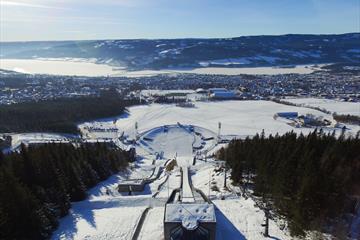 Utsikt fra toppen av Lysgårdsbakkene Hoppanlegg