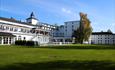 Utendørs bilde av Lillehammer hotell der Salt & Pepper er lokalisert