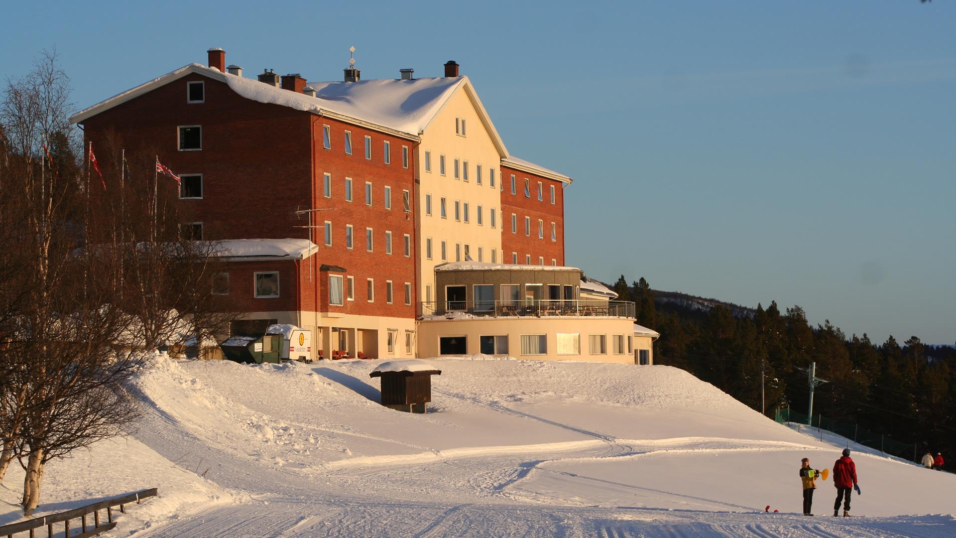 Utsikt mot Dalseter Høyfjellshotell, på vinteren.