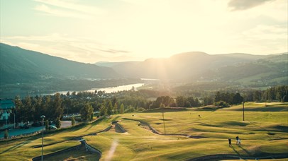 18 holde putting golf course at Nermo