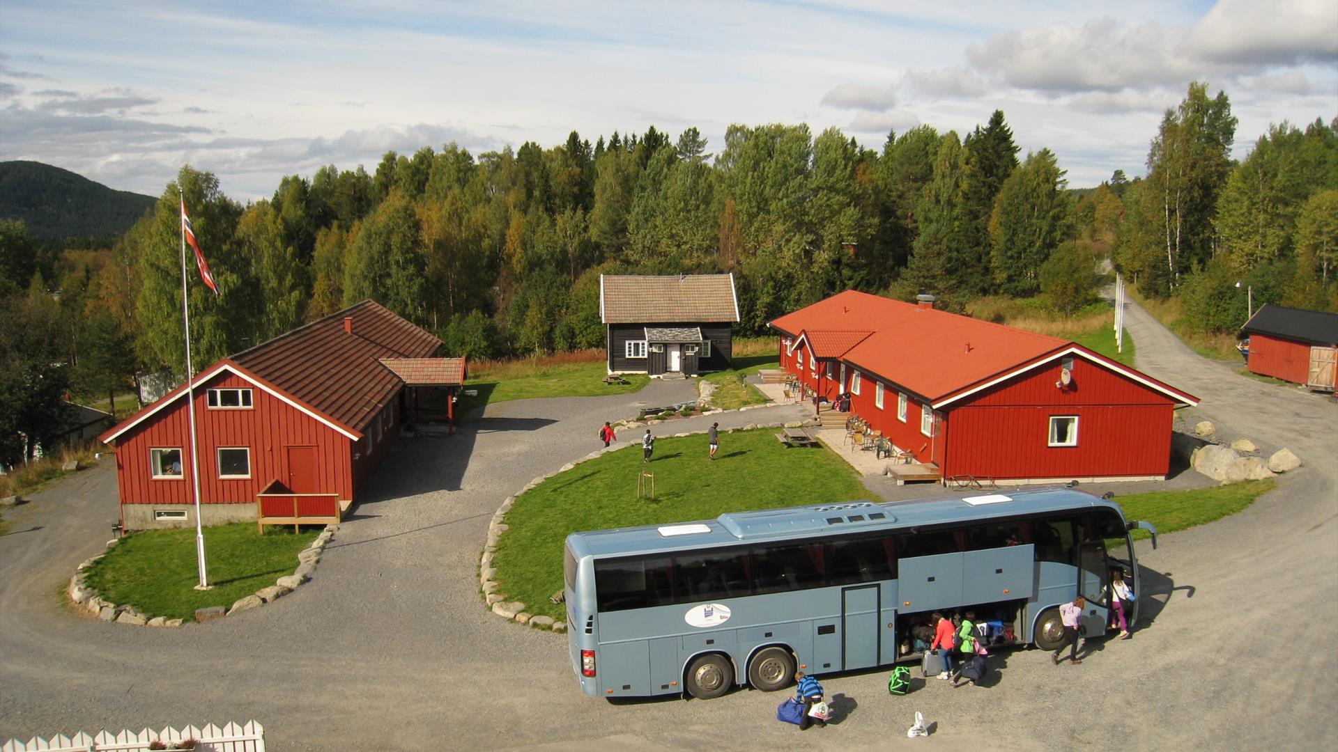 Tunet med husene Snørvillen, Vesle Vangen og Lunkefjell, Camp Sjusjøen