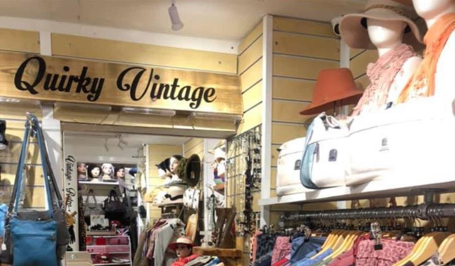 Vintage clothes hot sale online europe