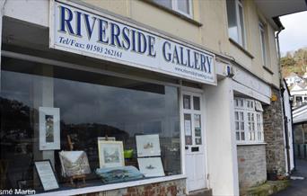 Riverside Gallery shopfront