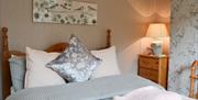 Hillview Cottage - double bedroom
