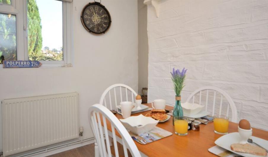 May Cottage - dining area
