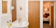 Plaidy Apartment - Bathroom