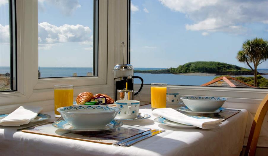 Seaview B&B - Breakfast with a View
