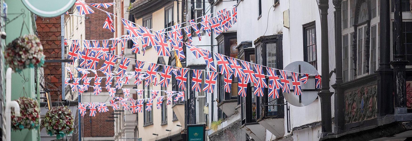 Look up in Bank Street in Maidstone, here you will find some astonishing historic buildings. Behind these buildings in the 1700's would have been the gin distillery producing 5,000 gallons of gin a week!