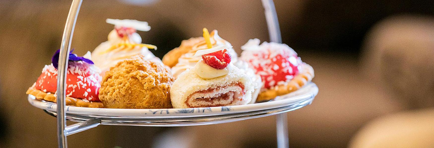 Get together with friends and enjoy an afternoon tea, just make winter a little special.