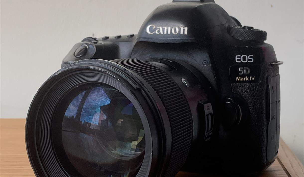 A picture of a digital camera