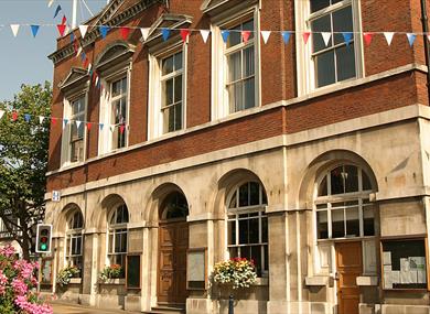 Maidstone Town Hall - Historic Site in Maidstone, Maidstone - Visit ...