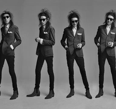 Dr John Cooper Clarke - I Wanna Be Yours