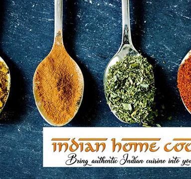 Spoons with spices
