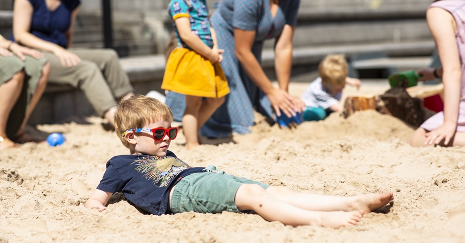 The Great Northern Giant Summer Sandpit pic photo