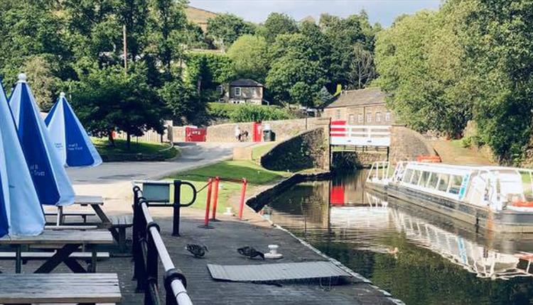 Standedge Tunnel Boat Trip