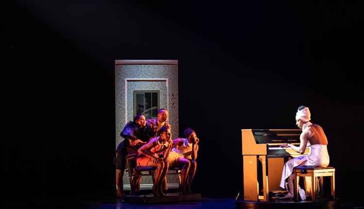 Dancers; José Alves, Isabela Coracy, Alexander Fadayiro, Taraja Hudson, Sayaka Ichikawa, Rosanna Lindsey, Helga Paris-Morales, Ebony Thomas

