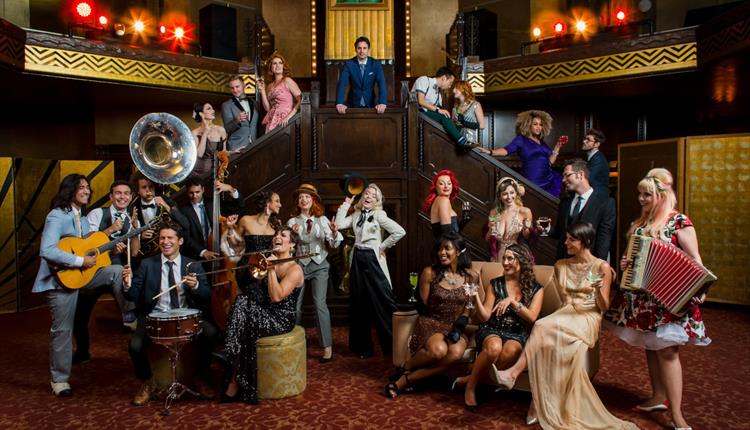 Scott Bradlee & Postmodern Jukebox