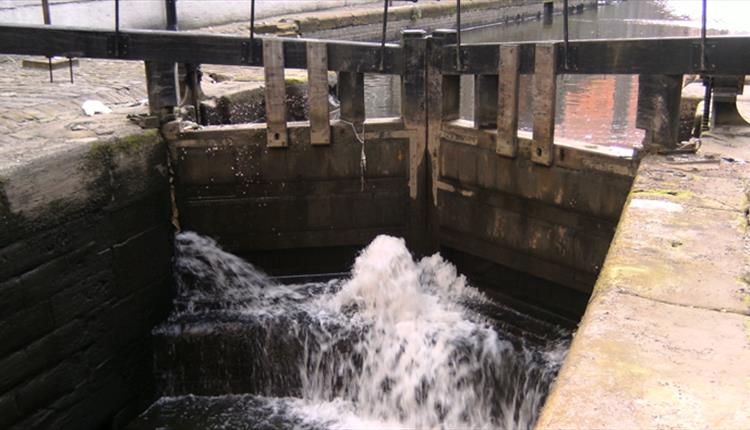 Marple Locks Glossop Visit Manchester