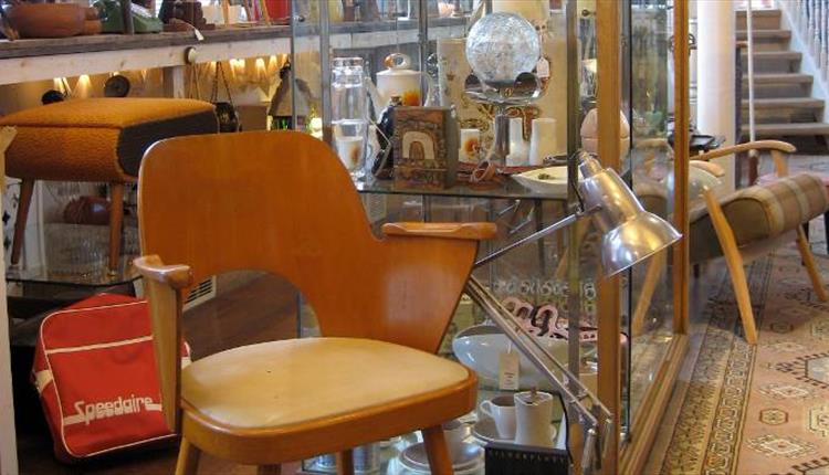 Planet Vintage Girl Stockport Visit Manchester