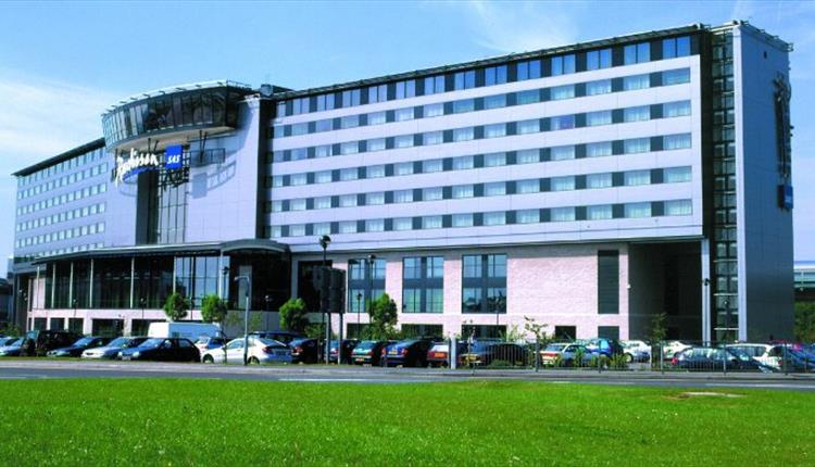 Radisson Blu Hotel Manchester Airport - Manchester - Visit Manchester