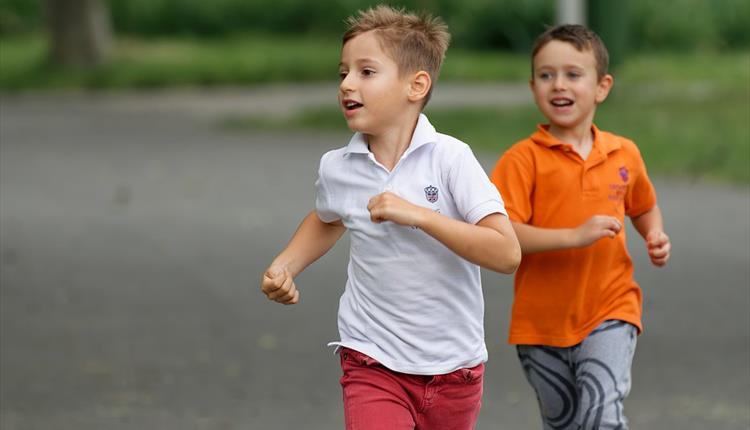 Kids running