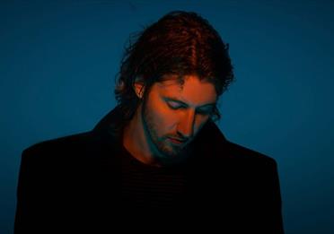 Dean Lewis