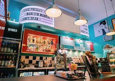 US Four diner in Sale