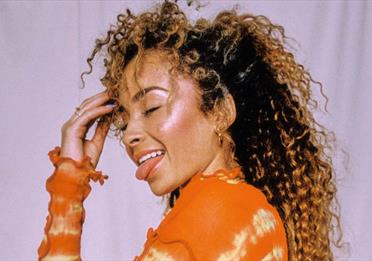 Ella Eyre