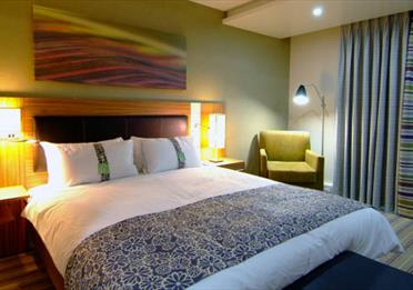 Holiday Inn Manchester - MediaCityUK double bedroom