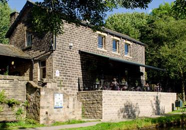 Image of the Brownhill Visitors Centre cafe