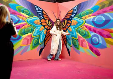 Wall mural