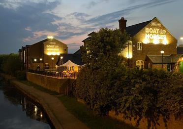 Boat and Horses pub with rooms