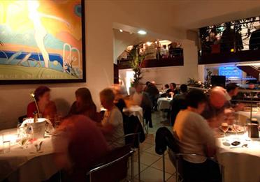 Croma dining