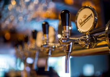 bar at the pub and restaurant