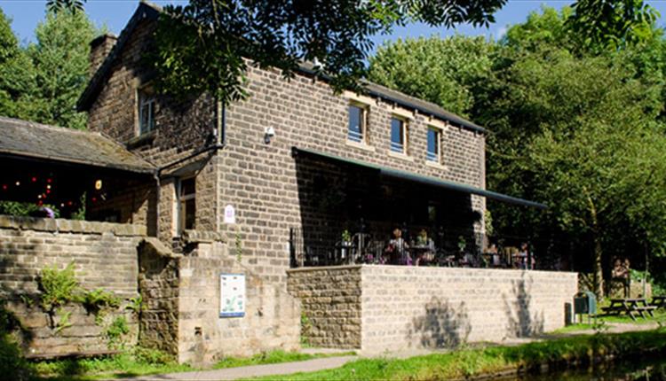 Image of the Brownhill Visitors Centre cafe