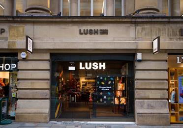The exterior of the Lush Market St store
